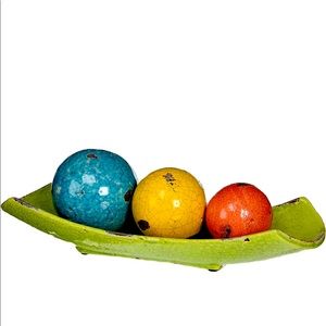 IMAX-4 Mercade Decorative Ceramic Balls in Tray, Set of 4